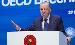 Cumhurbaşkanı Erdoğan "Dünyamız teknolojinin ve yapay zekanın öncülüğünü yaptığı keskin bir dönüşüm sürecinden geçiyor"