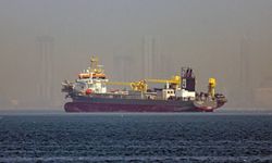İran: "(Hürmüz Boğazı’nda) Askeri gemilerin geçişi hala yasak"