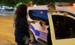 Bankamatikte unutulan parayı görüp polise teslim etti