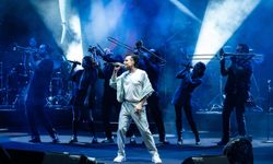 Kenan Doğulu’dan İzmir’de Unutulmaz Performans