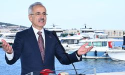 Bakan Uraloğlu: "Son 14 yılın en yüksek kruvaziyer gemi ve yolcu sayısına ulaştık"