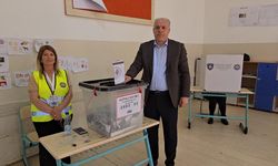 Kosova'daki genel seçimlerde Başbakan Kurti'nin partisi yüzde 47,13 oyla birinci oldu