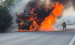 Moldova plakalı nişasta yüklü tır otobanda alevlere teslim oldu