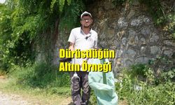 Düzce’de temizlik işçisi bulduğu altın dolu çantayı polise teslim etti