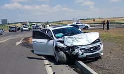 Konya’da otomobil ile hafif ticari araç çarpıştı: 1’i ağır 5 yaralı