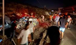 Mardin’de otomobil ile kamyonetin çarpıştığı kazada 3 kişi hayatını kaybetti, 5 kişi yaralandı
