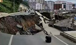 Rize’de yol çöktü, 2 bina tedbir amaçlı tahliye edildi