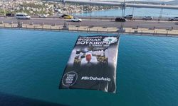 Srebrenitsa soykırımının 31. yıl dönümünde İstanbul Boğaz köprülerine pankartlar asıldı