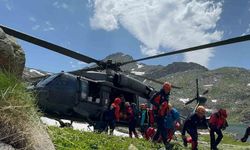 Verçenik Dağı’nda nefes kesen kurtarma: Yaralı kadın dağcı saatler süren operasyonla helikoptere ulaştırıldı