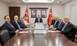 Adana'da oda, borsa ve birlik başkanlarıyla istişare toplantısı düzenlendi