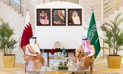 Al Thani, Suudi Arabistan Dışişleri Bakanı Al Saud ile bir araya geldi