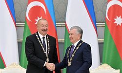 Aliyev ve Mirziyoyev'e Taşkent'te karşılıklı nişan takdim edildi