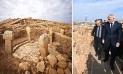 Bakan Ersoy: Karahantepe'de 11 bin yıllık benzersiz bir heykeli gün yüzüne çıkarttık
