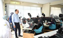 Başkan Altay, Bosna Hersek Tekstil Atölyesi'ni ziyaret etti