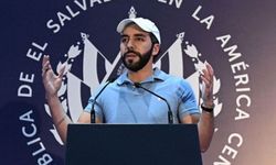 Bukele: İki kargo uçağıyla 100 ton insani yardım göndermeye karar verdik