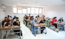 Bursa'da memur adaylarına KPSS provası: Yaklaşık 2 bin 500 aday katıldı