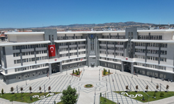 Çorum Belediyesi'nden üniversiteye başlayacak ihtiyaç sahibi öğrencilere 15 bin TL destek