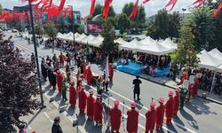 Düzce'de 30 Ağustos Zafer Bayramı törenlerle kutlandı