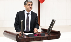 Ekmen: Artık kimsenin süreci sürüncemede bırakma lüksü yoktur