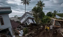 Endonezya'da deprem