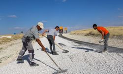 Eskişehir Büyükşehir Belediyesi ekipleri Günyüzü'nde yol çalışmalarını sürdürüyor