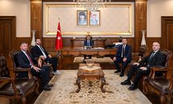 İş insanı Fatih Sultan Aşam ve beraberindeki heyet, Vali Aktaş'ı ziyaret etti