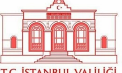 İstanbul Valiliği: TEM Otoyolu yangın nedeniyle ulaşıma kapatıldı