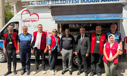 İzmit Belediyesi'nden Çayırköy Camii'nde Cuma ikramı
