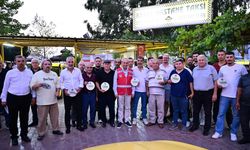 Kepez'de 'Temizlik Kirletmemektir' kampanyası mahallelerde yayılıyor