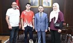 Milli sporculardan Vali Aktaş'a ziyaret