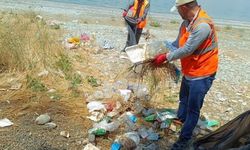 Mollakasım sahilinde tonlarca çöp toplandı