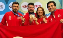 Muhammet Seyhun Kaya gümüş, badminton karışık çiftler takımı altın madalya kazandı