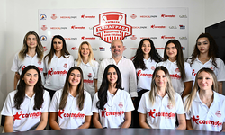 Muratpaşa'nın Sultanları yeni sezon öncesi sözleşmelerini imzaladı