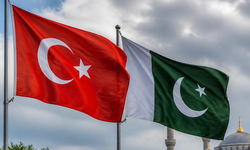 Pakistan ve Türkiye dışişleri bakanları bölgesel gelişmeleri görüştü
