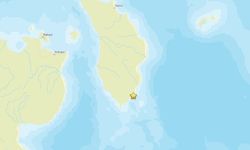 Papua Yeni Gine'de deprem