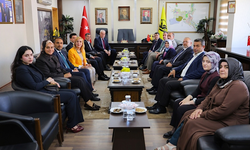TİHEK Başkanı Vasip Şahin, Bayburt Belediye Başkanı Mete Memiş'i ziyaret etti