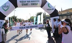 Yeşilay Yarı Maratonu, İstanbul'un tarihi rotalarında gerçekleştirildi