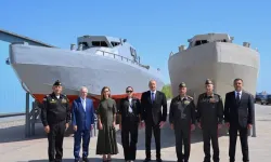 Aliyev ve eşi Mehriban Aliyev Deniz Kuvvetlerini ziyaret etti
