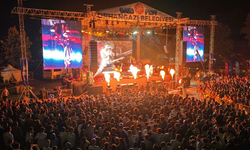 GaziFest'in ikinci gününde Ahiyan ve Mavi Gri sahne aldı