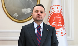 Gürlek: İzmir'in düşman işgalinden kurtuluşunun 104'üncü yıl dönümü kutlu olsun