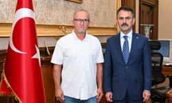 Karamürsel Çamçukur Mahalle Muhtarı Bat, Vali Aktaş'ı ziyaret etti
