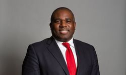 Lammy'den Starmer'a övgü: Büyük övgüyü hak ediyor