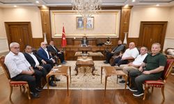 Muhtar dernek başkanları ve beraberindeki heyetten Vali Aktaş'a davet