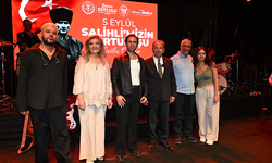 Salihli'nin kurtuluşunun 104'üncü yıl dönümünde Adamlar sahne aldı