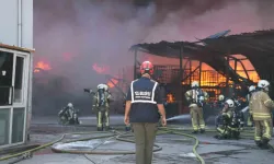 Tuzla'da depolama tesisinde yangın