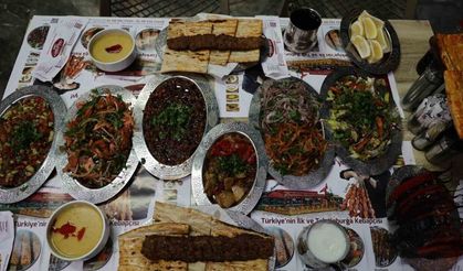 Adana Kebap, iftarda hem gözü hem de mideyi doyuracak