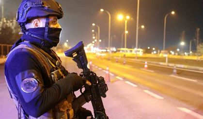 Aksaray polisinden eksi 12 derecede denetim