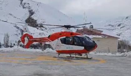 Bahçesaray’da hamile kadın helikopter ambulansla Van’a sevk edildi