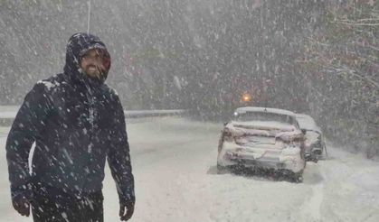 Bartın’da kar kimine çile kimine eğlence oldu