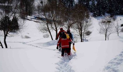 Gümüşhane’de 51 personelle gerçeği aratmayan çığ tatbikatı